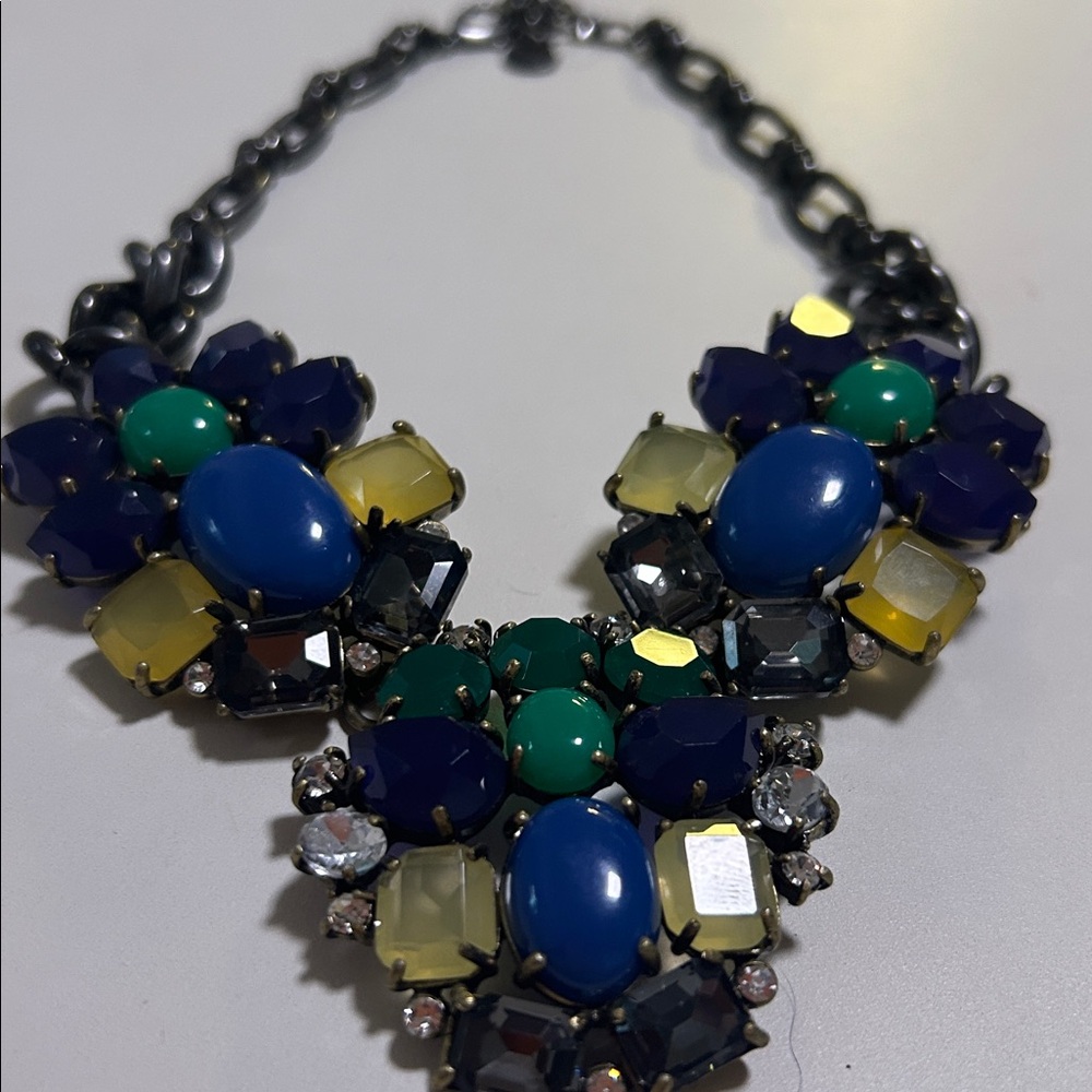Beautiful Stella & Dot Rhinestone Crystal Bead Statement Necklace